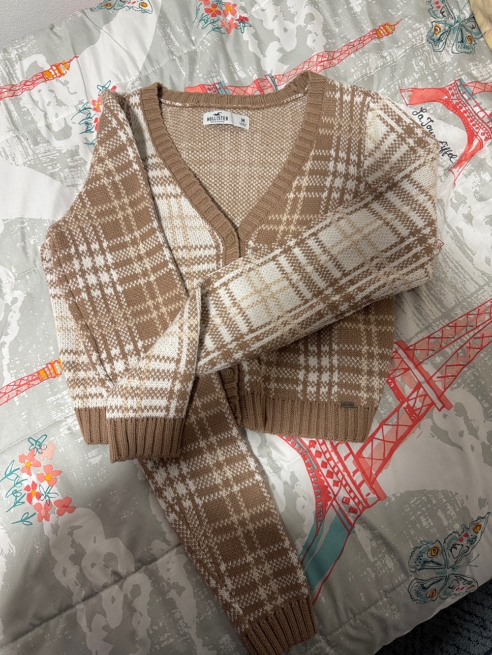 Hollister Cream & Tan Plaid V-Neck Cardigan